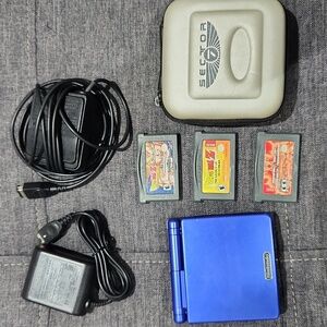 Nintendo Game Boy Advance SP in Vibrant Blue+The Full Dragon Ball Experience GBA